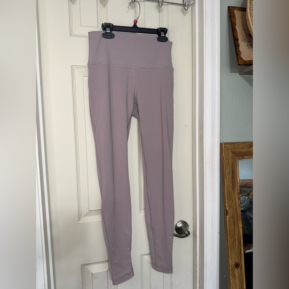 Lululemon Lavender Leggings Size 8 - Picture 1 of 10